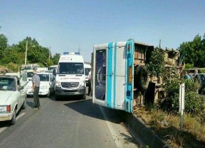 واژگونی یک دستگاه مینی بوس در مازندران