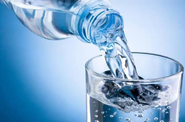 فواید نوشیدن آب و اندازه لازم آن برای بدن