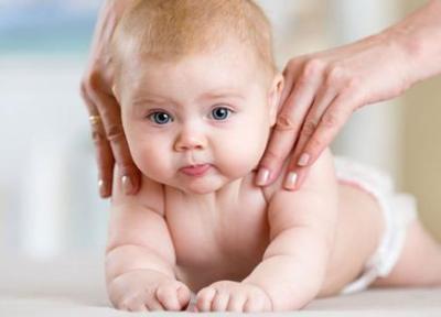 ماساژ نوزاد و تاثیر آن بر سلامت او
